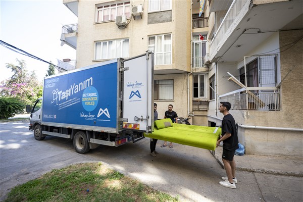 Merşin Büyükşehir’den öğrencilere destek