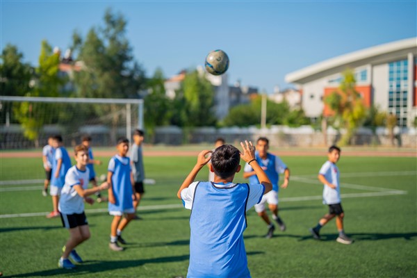 Milas Belediyesi Yaz Futbol Okulu’nda antrenmanlar devam ediyor