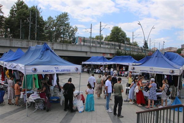 ‘Atma Sat İkinci El Pazarı’ Neyzen Tevfik Meydanı’nda kuruldu