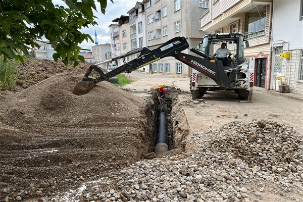 Fatsa Şerefiye’de yağmur suyu hattı çalışması gerçekleştiriliyor