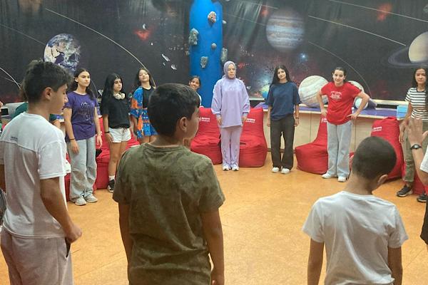 Bornova’da çocuklar için bilim atölyesi düzenlendi