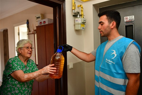 Beylikdüzü Belediyesi, ilçe genelinde atık yağ toplanması için çalışma gerçekleştiriyor