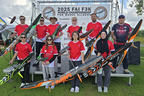 Orhangazili gençler Planör Dünya Şampiyonası’ndan dereceyle döndü
