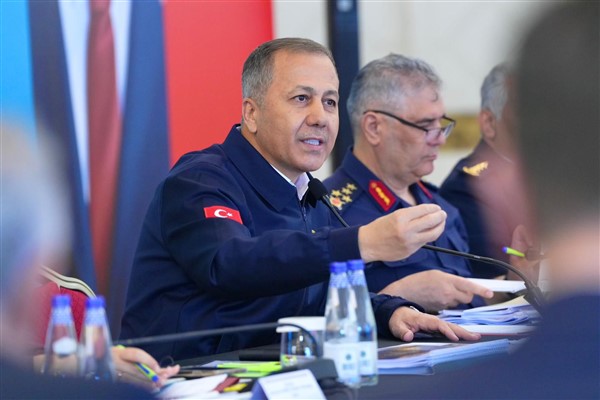 Yerlikaya: Ülkelerine gönüllü geri dönüş yapan Suriyelilerin sayısı 450 bin 169’e ulaştı