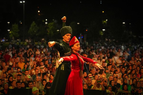 Uluslararası Trabzon Horon ve Müzik Festivali başladı