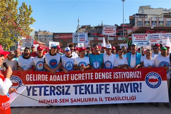 Şanlıurfa’da memurlar “adil zam” talebiyle eylemde