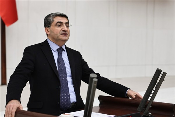 Ekmen, Mersin’deki elektrik kesintilerini Meclis gündemine taşıdı