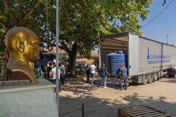 Ödemiş’in köylerine su deposu dağıtımı başladı