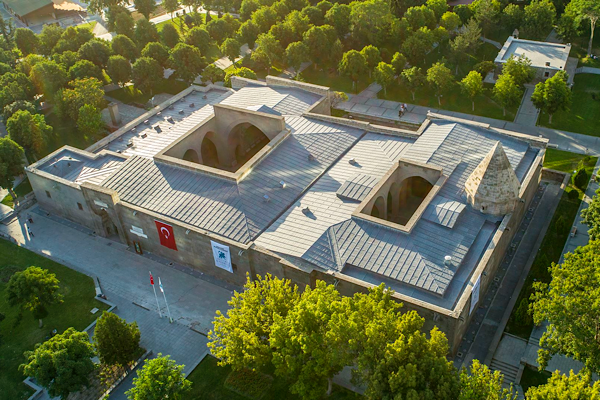 Kayseri’de Danişmentli ve Selçuklu medreseleri bilimsel makaleye konu oldu