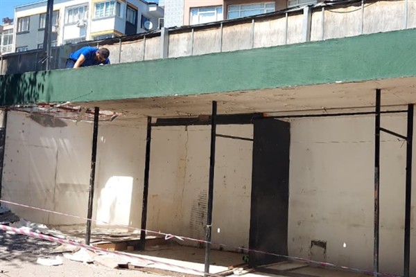 Buca’da işgalci işletmelerin tahliyesine başlandı