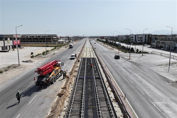 Başkan Altay, Stadyum-Şehir Hastanesi Tramvay Hattındaki çalışmaları inceledi