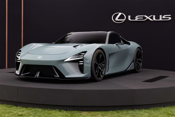 Lexus, spor konseptini sergiledi