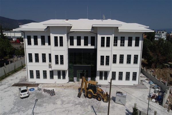 Orhangazi’de yeni Emniye Müdürlüğü binasının inşaatı büyük ölçüde tamamlandı