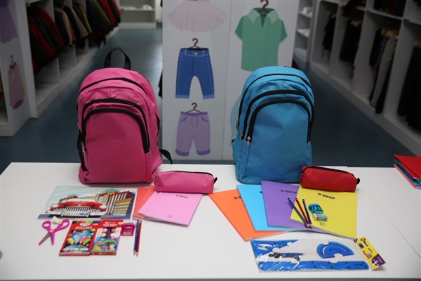 Küçükçekmece Belediyesi’nden 6 bin öğrenciye kırtasiye desteği