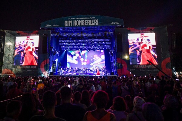 Candan Erçetin, İEF’te sahnede