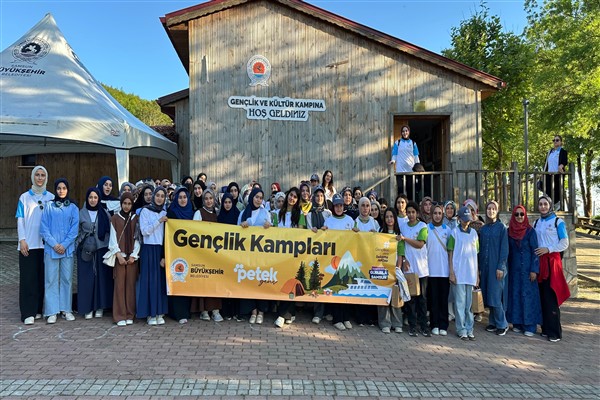 Petek Genç Kamp ve Gezi Programı sürüyor
