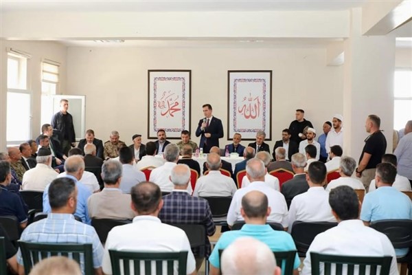 Bitlis Valisi Karakaya, İl Genel Meclis Başkanı Akın’ın cenaze törenine katıldı