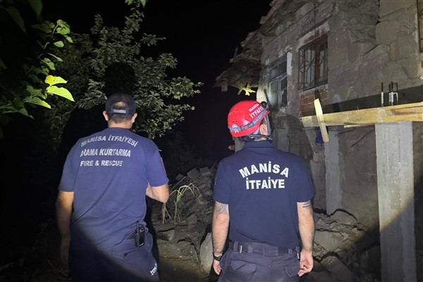 Manisa Büyükşehir’den Sındırgı depremi sonrası destek