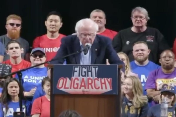 Bernie Sanders, RFK Jr’ın sağlık bakanlığından istifa etmesini talep etti