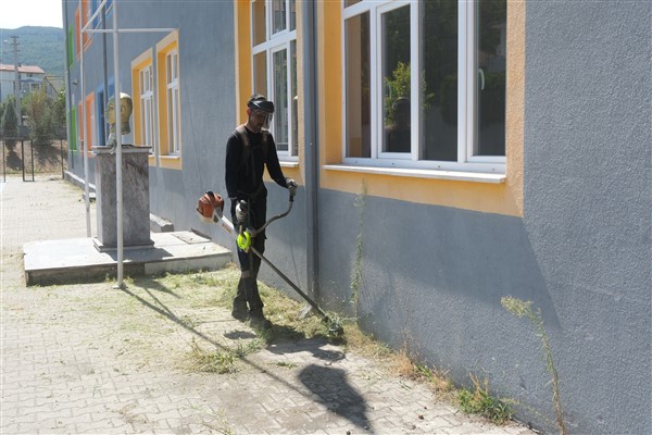 Sapanca Belediyesi’nden yeni dönem öncesi okullara bakım