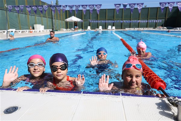 Bursa Yaz Spor Okulları’nda sertifika heyecanı