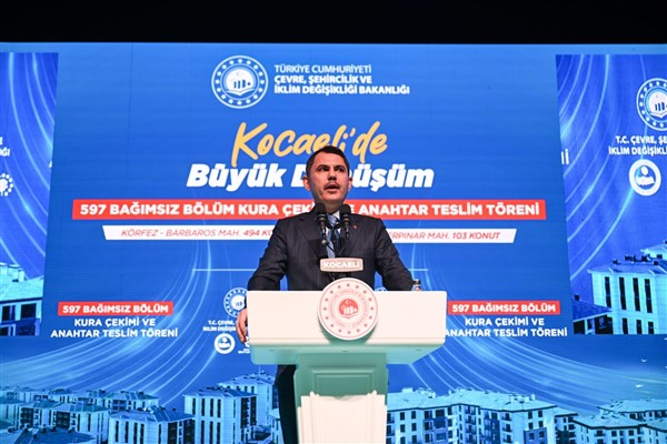 Bakan Kurum: İzmir’de afetin izlerini siliyoruz