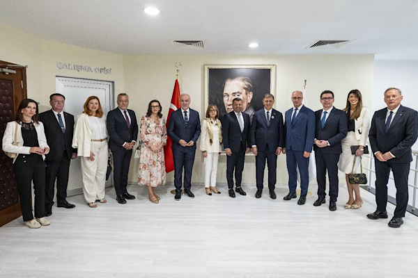 Bosna-Hersek heyeti Başkan Tugay’ı ziyaret etti