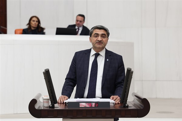 DEVA Partili Ekmen: Balık ölümleri yalnızca buzdağının görünen kısmıdır