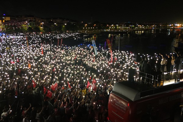 Tuzla’da “Millet İradesine Sahip Çıkıyor” mitingi düzenlendi