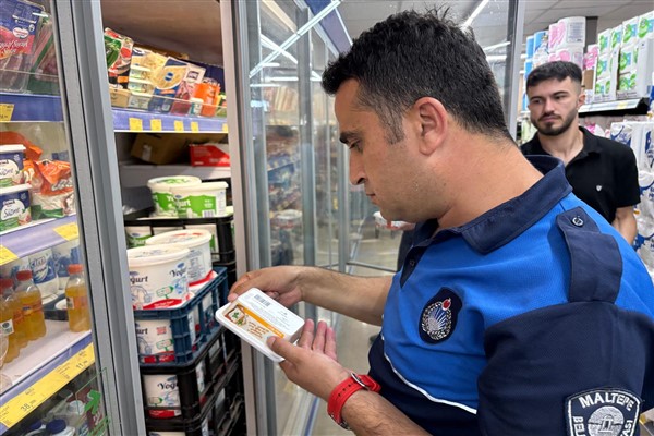 Maltepe Belediyesi ekipleri, gıda denetimi gerçekleştirdi