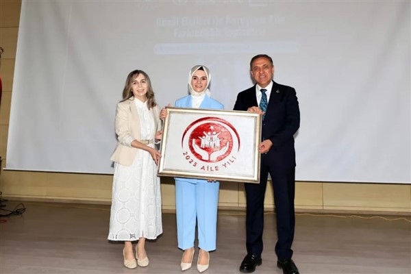 Bingöl’de “Koruyucu Aile ve Gönül Elçileri” programı gerçekleştirildi