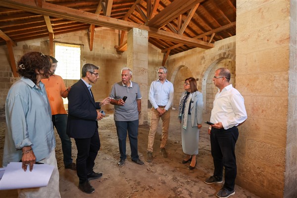 Başkan Şahin, tarihi yapıları inceledi