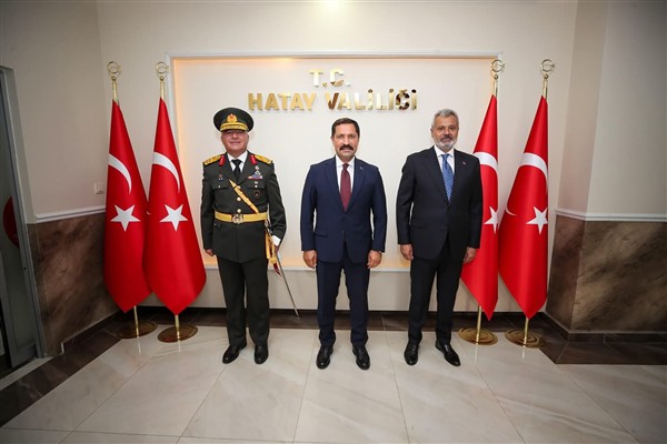 Hatay Valisi Masatlı, bayram tebriklerini kabul etti