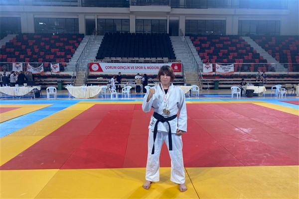 Karamanlı milli sporcu Ayşegül Ay’a milli takım daveti