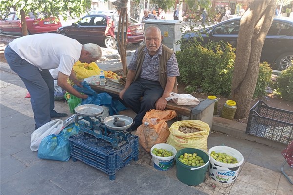 Diyarbakır’da 45 Yıldır Hewsel ürünleri satan Salih Kızıl, geçim hikayesini anlattı