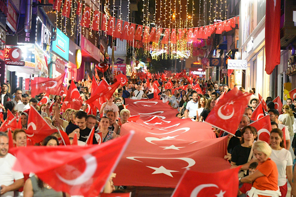 Giresun’da Zafer Bayramı yürüyüşü düzenlendi