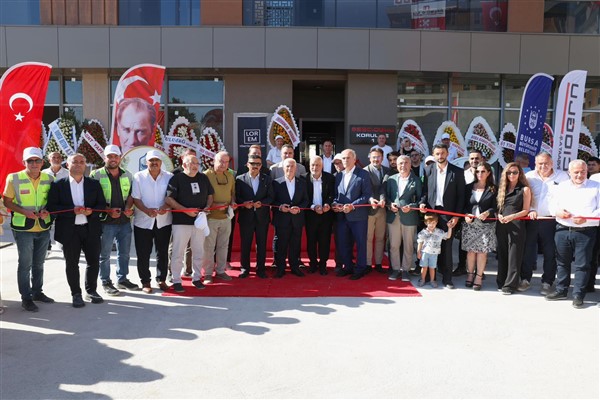 ‘Akpınar 1050 Konutlar Kentsel Dönüşüm Projesi’nin ilk anahtar teslimleri gerçekleştirildi