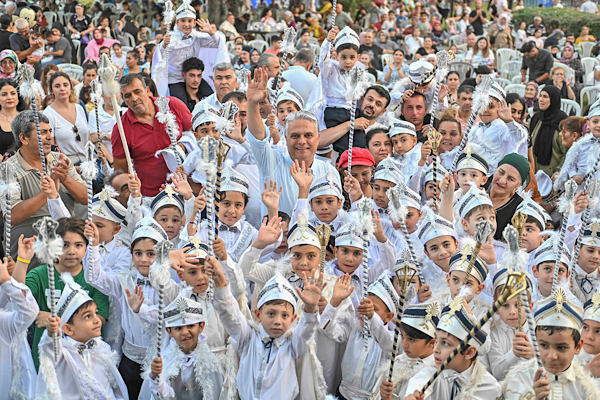 Muratpaşa’da  11’inci geleneksel sünnet şöleni düzenlendi