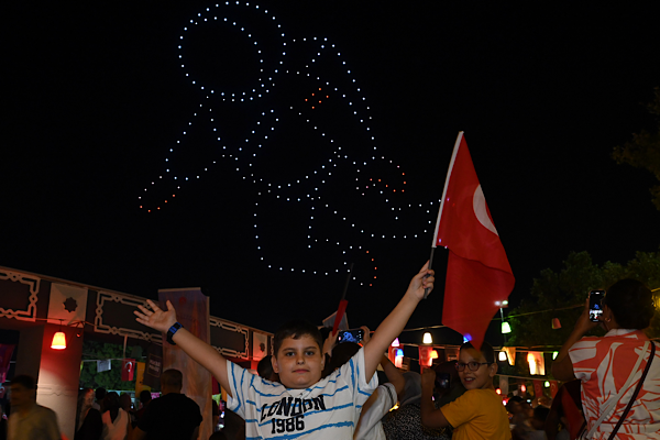 Konya’da 30 Ağustos Zafer Bayramı’na özel 250 drone ile ışık gösterisi
