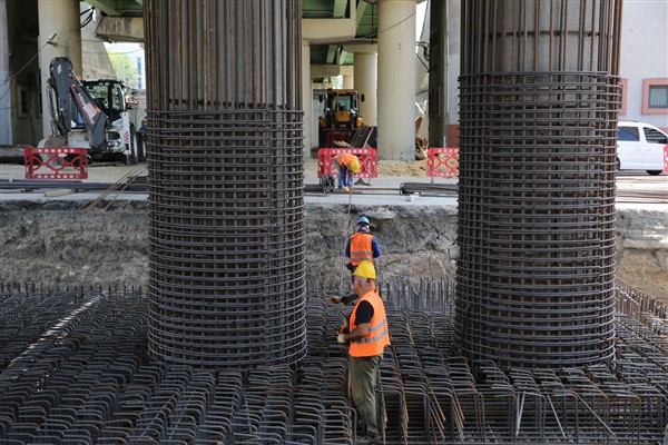 M1 metro hattının viyadükleri depreme karşı güçlendiriliyor