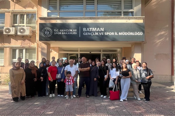 Gençler, Kırşehir Ahı Evran Gençlik Kampı’na uğurlandı