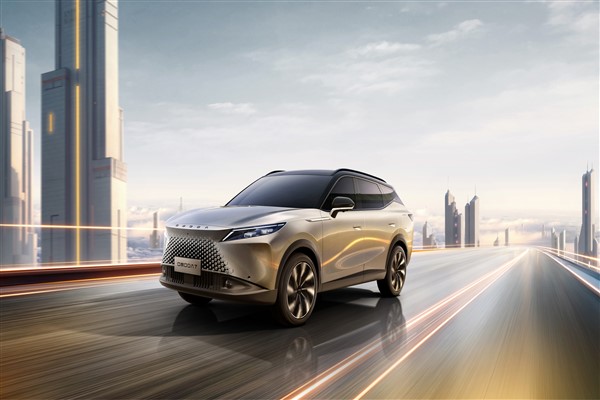 OMODA’nın yepyeni modeli OMODA 7 yakında Türkiye’de!