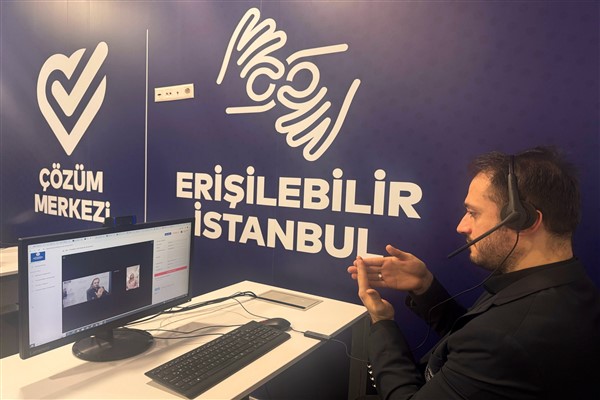 İBB’den işitme engelliler için görüntülü çağrı merkezi