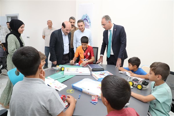 Başkan Kuş, Süleymanşah Gençlik Merkezi’ni ziyaret etti