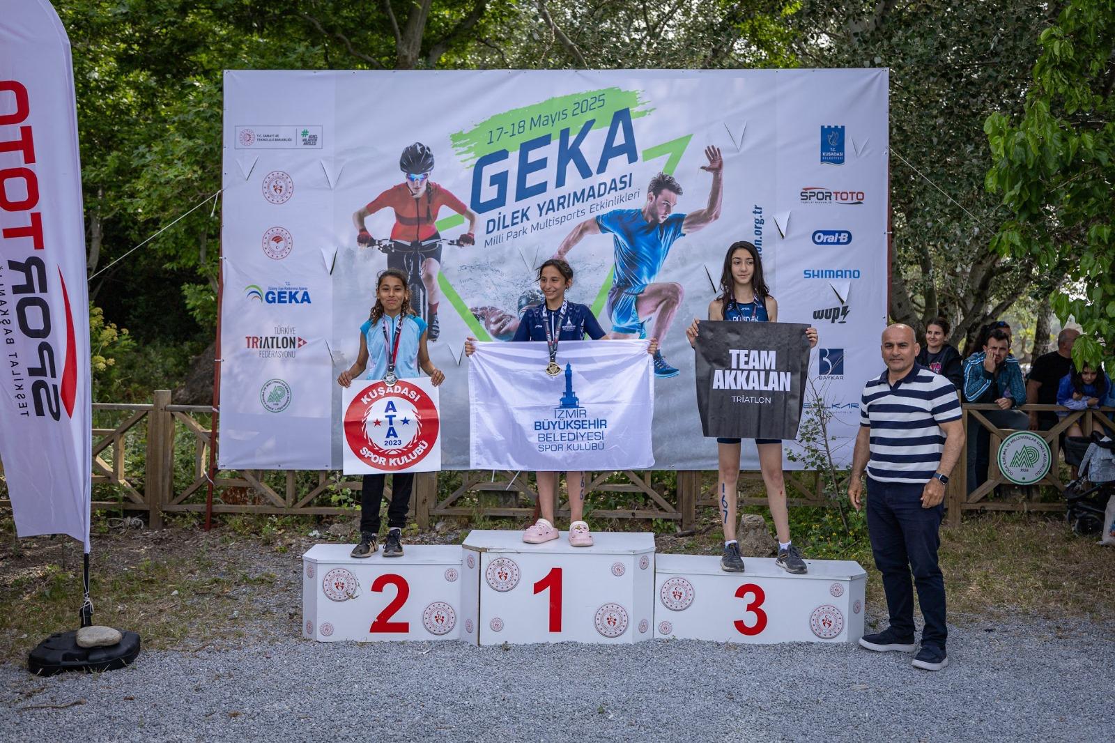 İzmir Büyükşehir Belediyesi Spor Kulübü’nden triatlon branşında büyük başarı