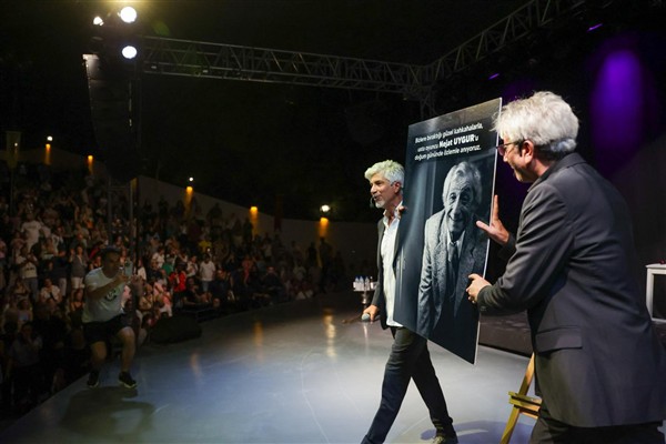 Zeki & Metin Amfi Tiyatro yeniden sanatseverlerle buluştu