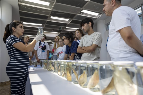 Almanya’dan gelen öğrenciler Mersinli öğrencilerle buluştu