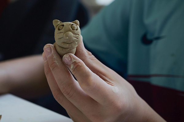 Etimesgut Belediyesi’nden çocuklara seramik atölyesi