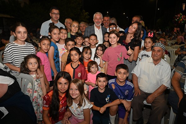 Yaz Akşamları Sinema Etkinliği, Zafer ve Muzaffer Türkeş mahallerinde gerçekleşti