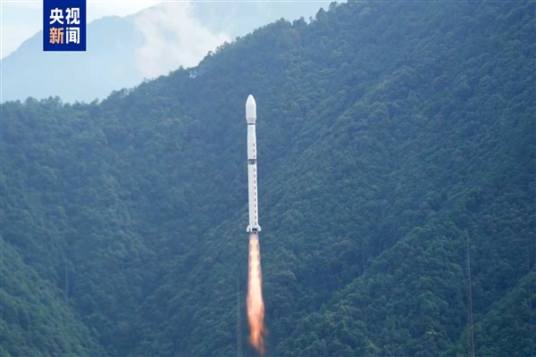 ‌Çin, uzaya yeni deney uydusu gönderdi‌